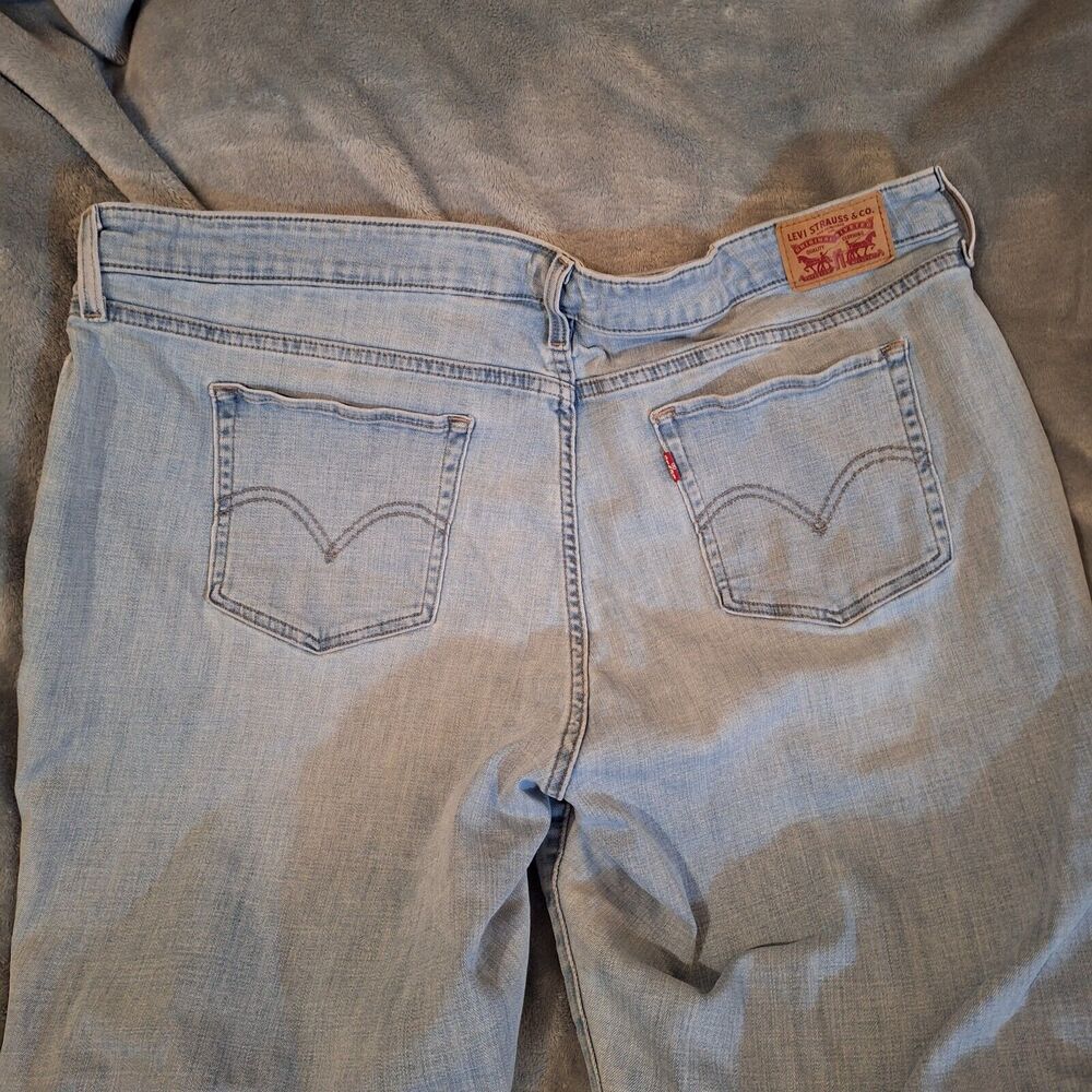 Levis Jeans Womens 22W 414 Light Wash Stretch High Rise Classic Straight - Picture 8 of 12